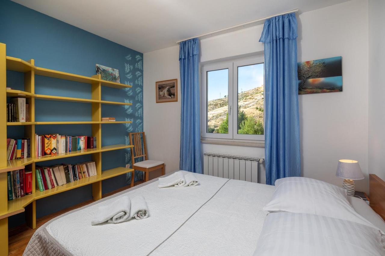 Seaview Apartments Grizelj Duce Bagian luar foto